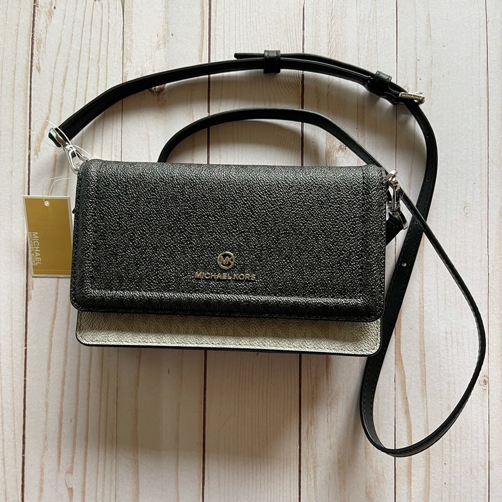 Michael Kors Jet Set Small Two-Tone Logo Smartphone Crossbody Bag